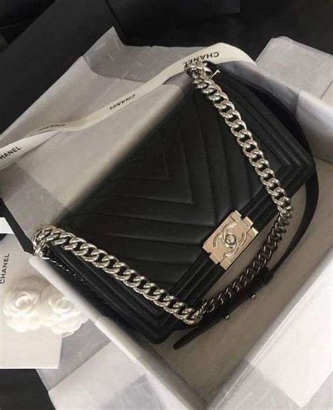 geanta chanel cu inimi in exterior|Handbags — Fashion .